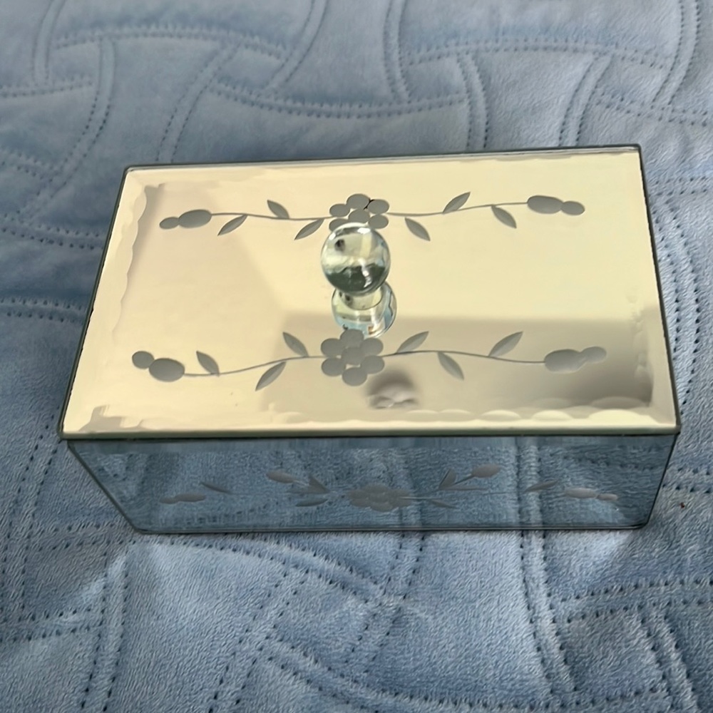 Etched mirror keepsake box